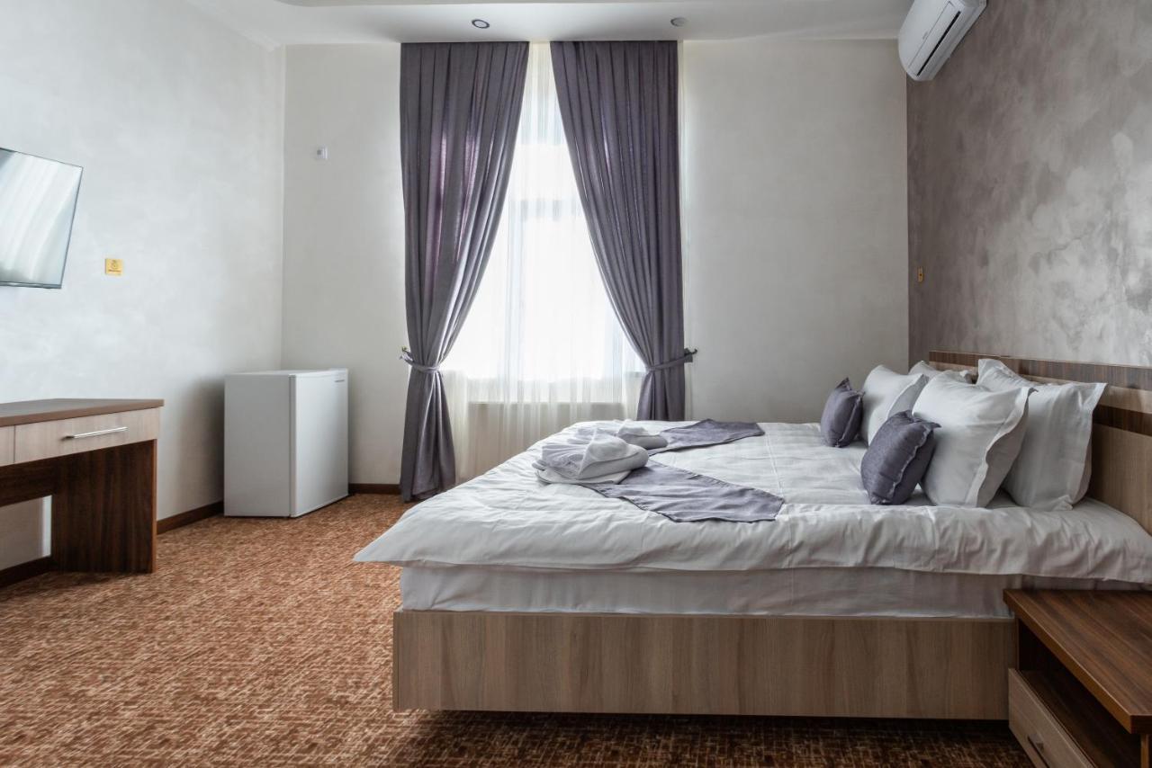 Rayyan Hotel & Spa Tasjkent Exteriör bild