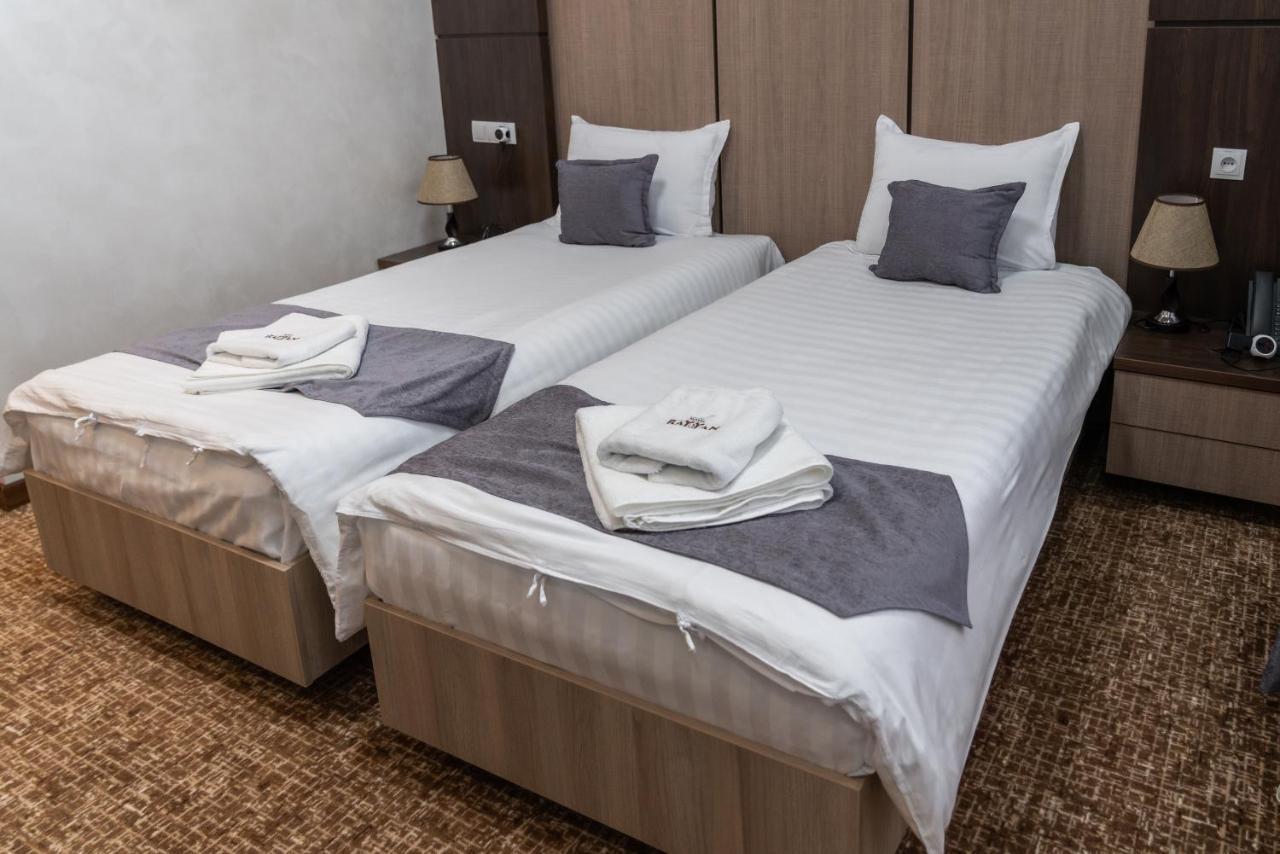 Rayyan Hotel & Spa Tasjkent Exteriör bild
