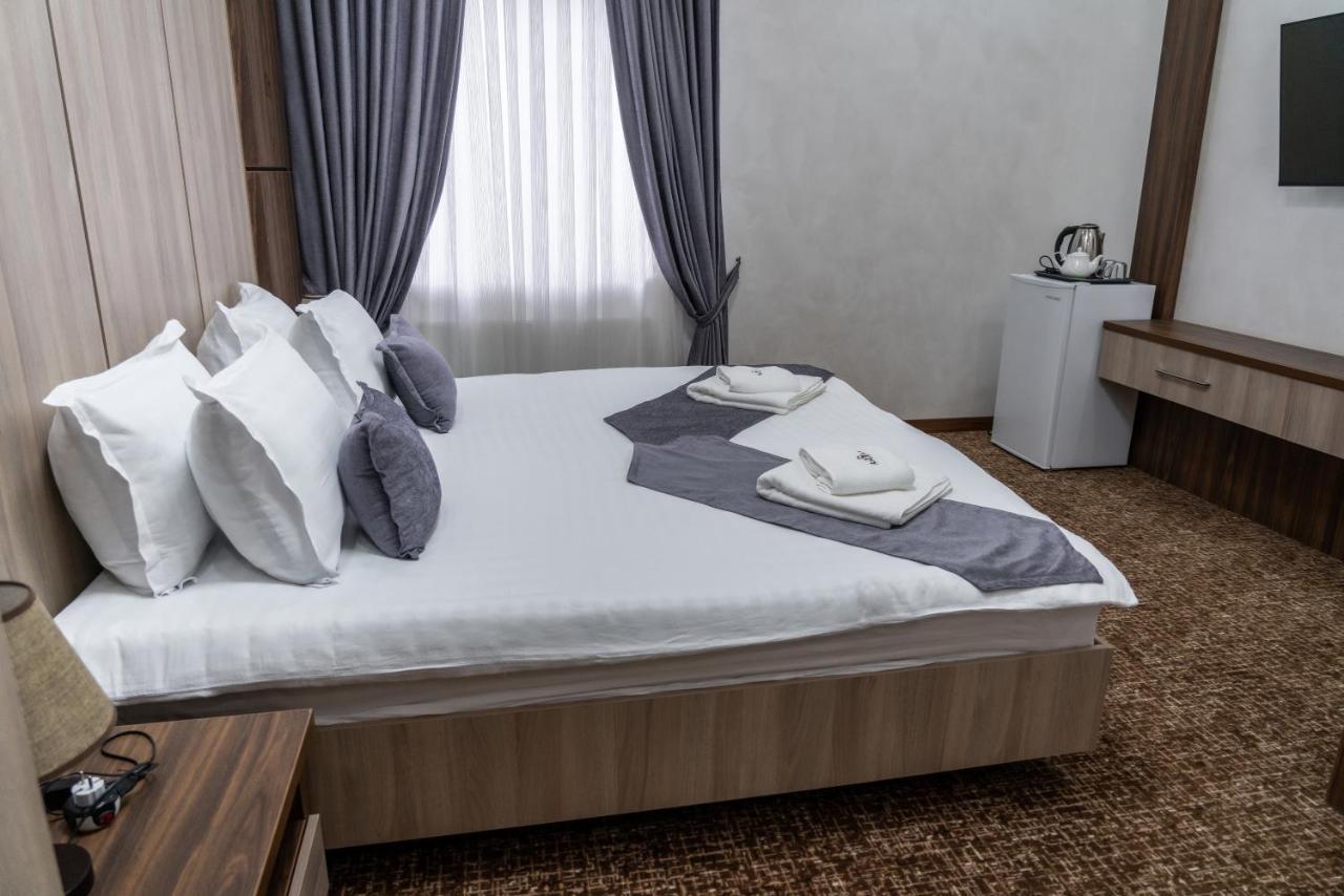 Rayyan Hotel & Spa Tasjkent Exteriör bild
