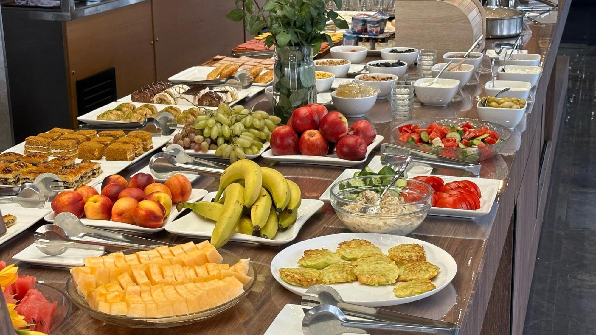 Rayyan Hotel & Spa Tasjkent Exteriör bild